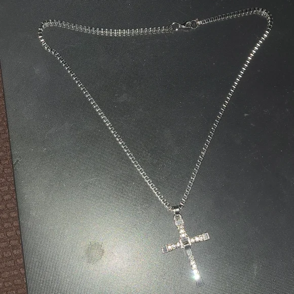 New "Fast and Furious" styled cross - Picture 4 of 4